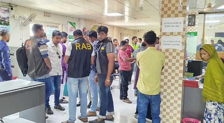 মেহেরপুরে ইসলামী এজেন্ট ব্যাংক শাখা থেকে আট লাখ টাকা লুট